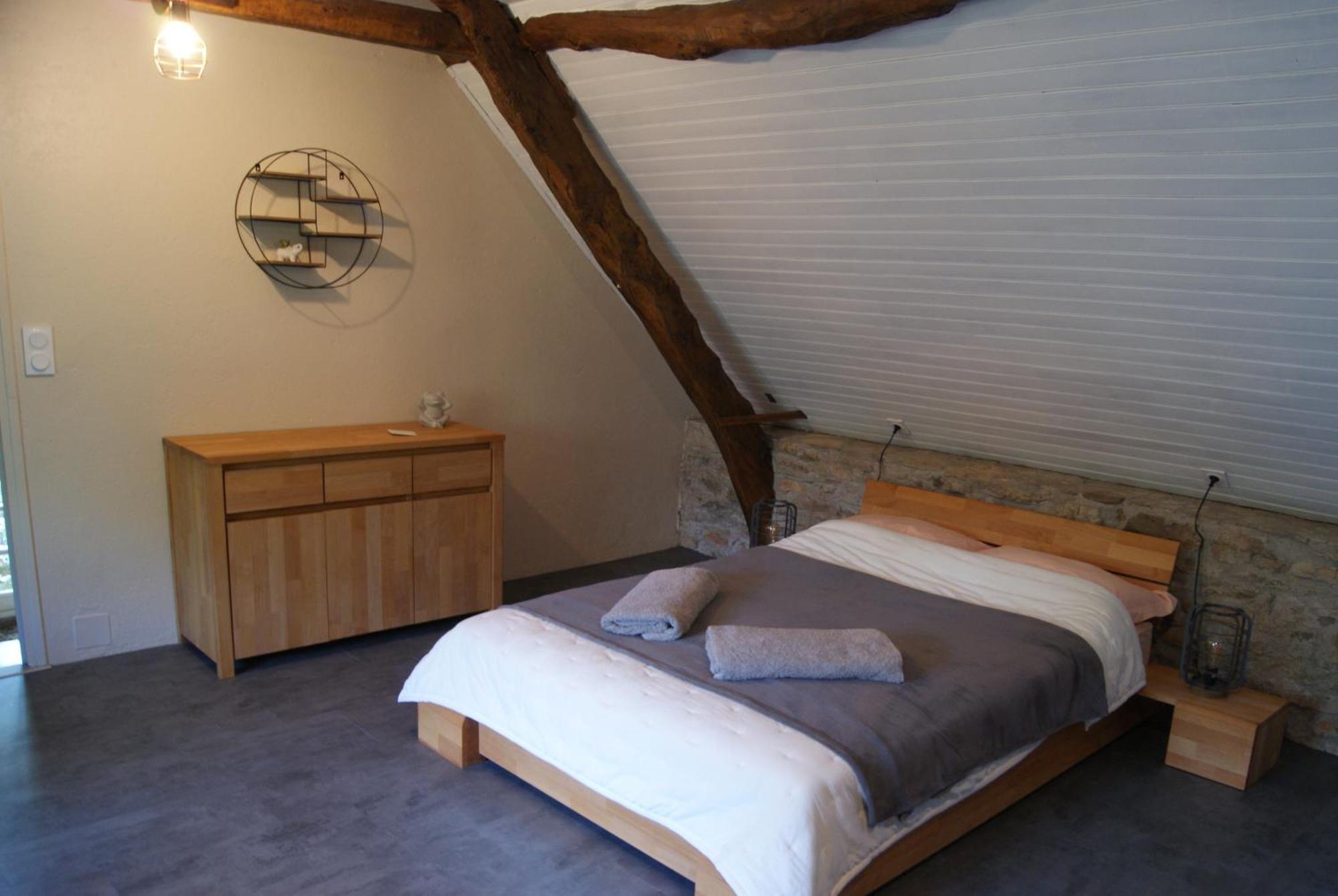 Le Domaine De La Claire Fontaine Gites -Chambres D'Hotes Montvalent Eksteriør bilde